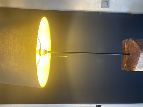 Lampe chêne acier, noir et doré